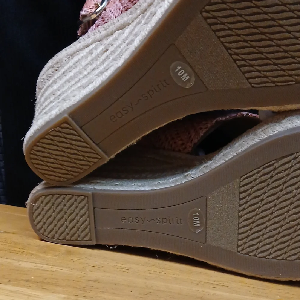 Easy Spirit Womens Pink Sandals